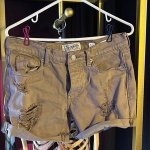 Lucky brand “the boyfriend short” khaki color